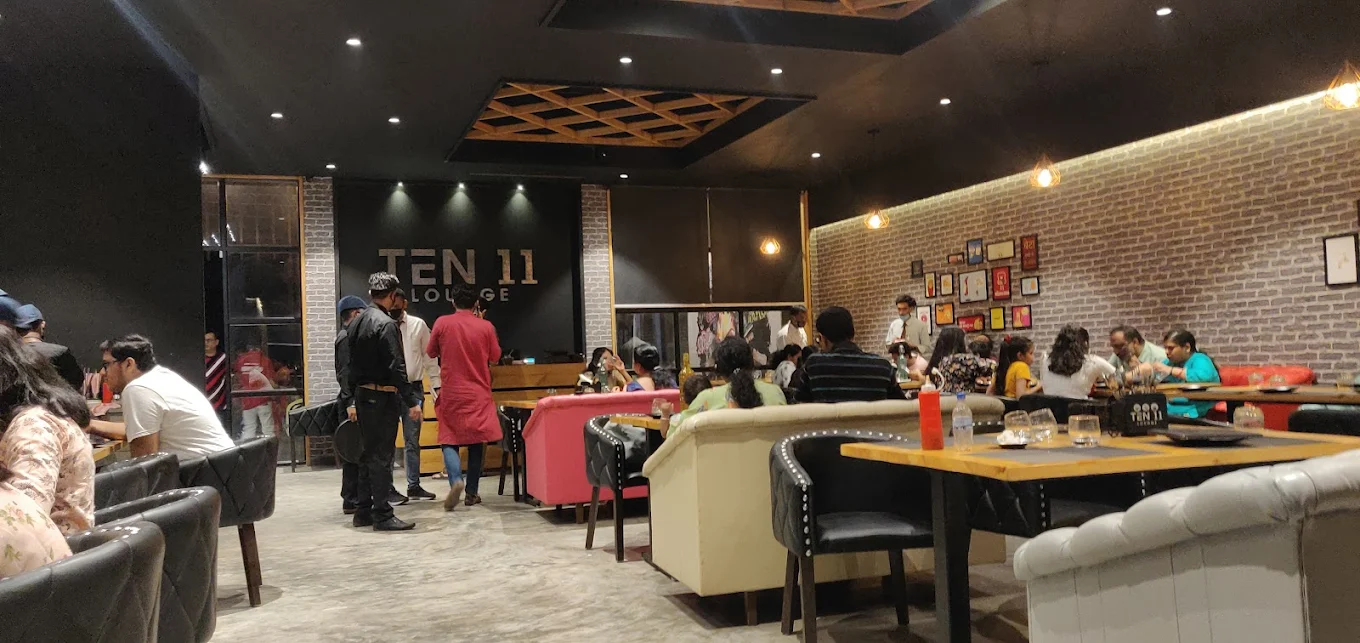 Ten 11 Lounge